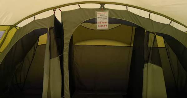 The two inner separated tents - on the left is a 2-person tent and on the right the tent with a divider which offers two sleeping units for 2 people each.