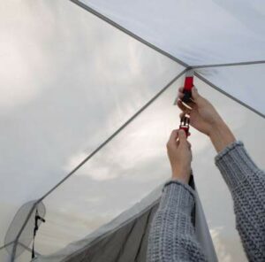 The tent attachment to the roof.