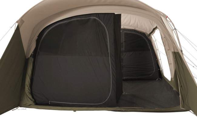 The main door can be fully open, and the inner tents can be removed.
