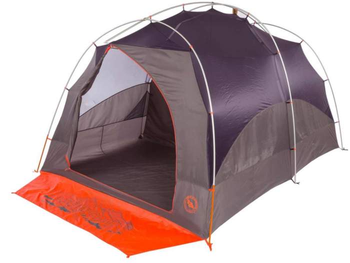 Freestanding tunnel tent.