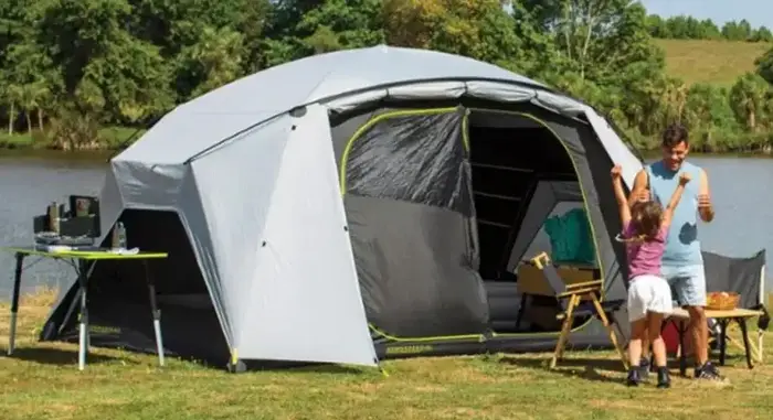 Tent with vertical walls and plenty of inner volume.